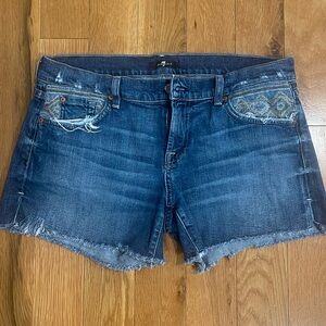 7 for all mankind Jean shorts Size 28